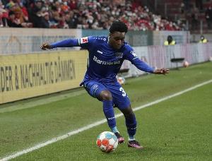 记者：利物浦发力追逐勒沃库森边翼卫弗林蓬，已进行深入谈判