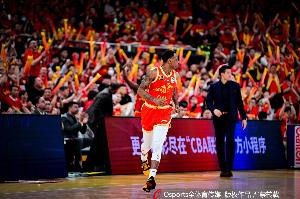 太好用了！纳纳利仅15分37秒11中8&amp;4记三分砍下21分1助2断